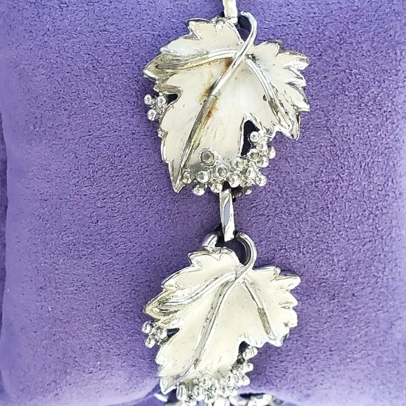 Vintage Whispering Leaves Silver White Leaf Necklace and Bracelet Sarah Coventry - Picture 4 of 10